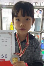 許侑橙-大頭照