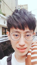 張登富-大頭照