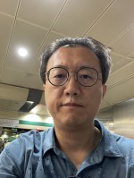周旭峯-大頭照