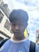 許立-大頭照